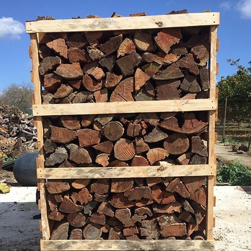 Palette de bois de chauffage d'eucalyptus 2 mètres cubes