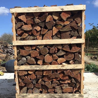 Palette de bois de chauffage d'eucalyptus 2 mètres cubes