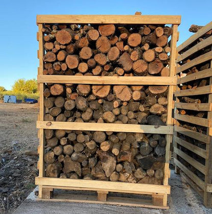 Palette de bois de chauffage mixte, 2 m³. Chênes et oliviers.